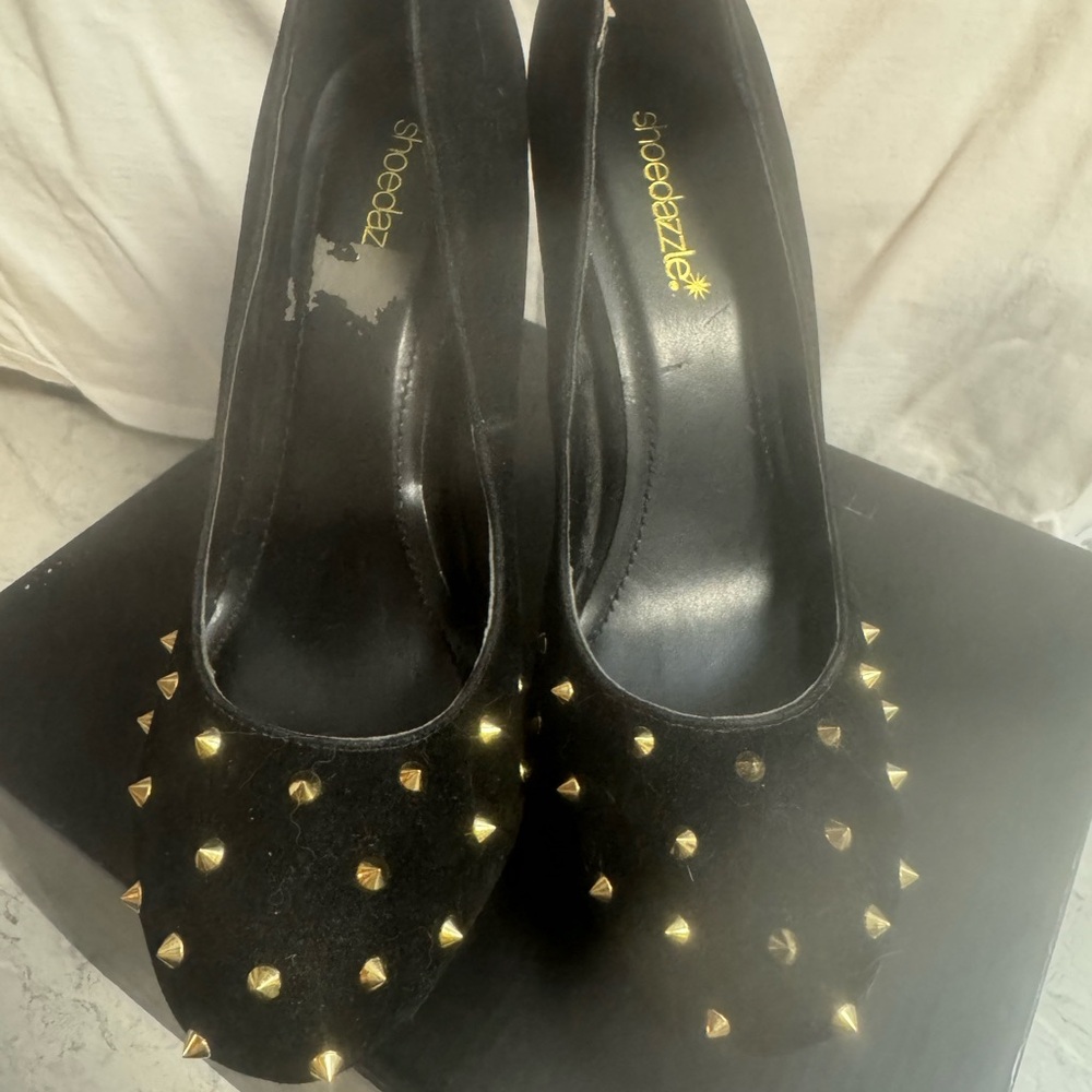 Shoe Dazzle Black and Gold Studded Heels